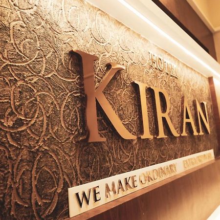 Hotel Kiran Miraj Esterno foto